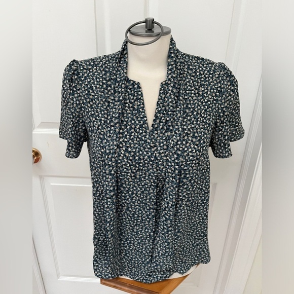 Reitmans short sleeve lightweight ladies blouse with Vneck and ties size small - Picture 5 of 5